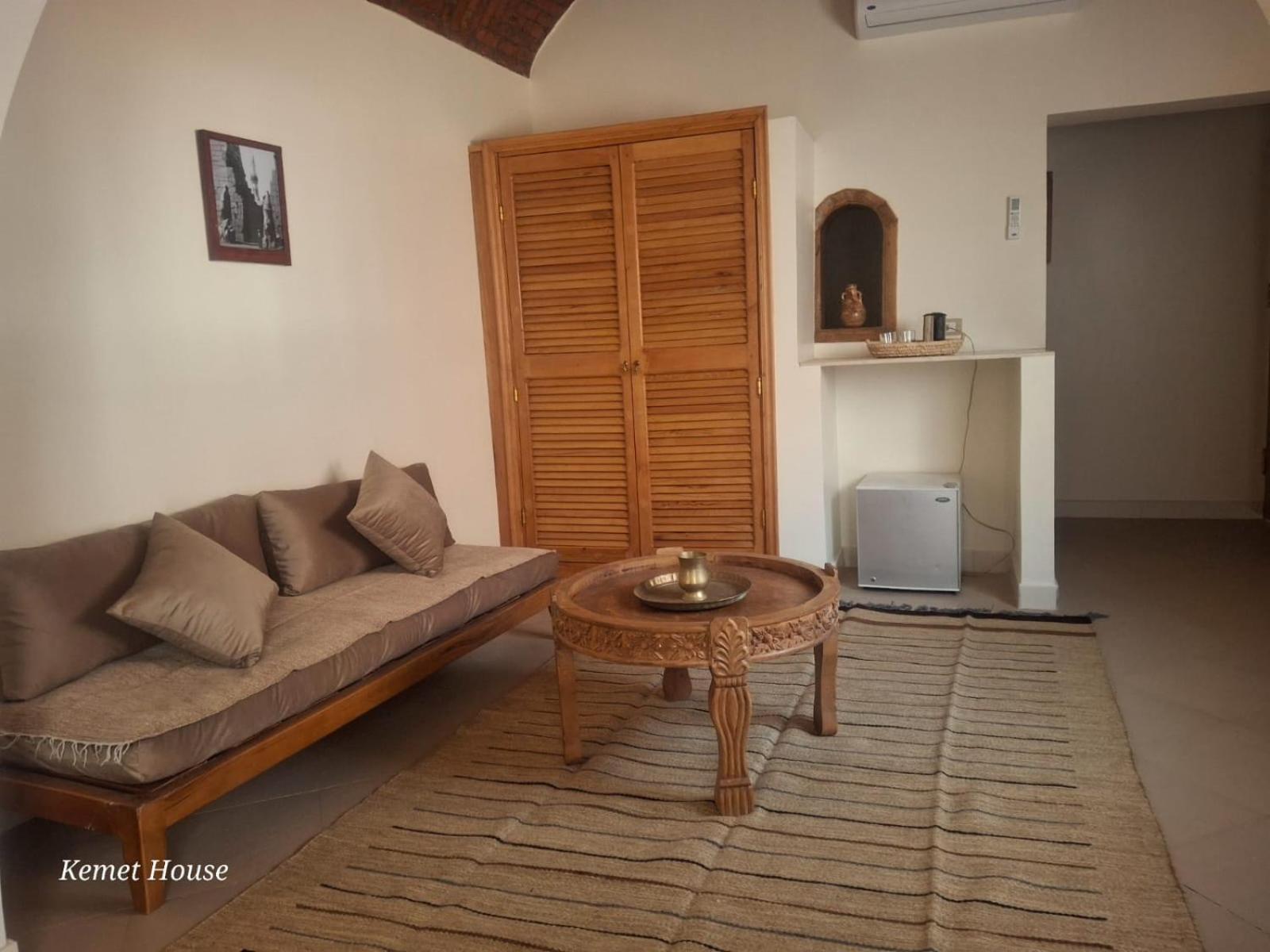 Kemet House Hotel Луксор Екстериор снимка